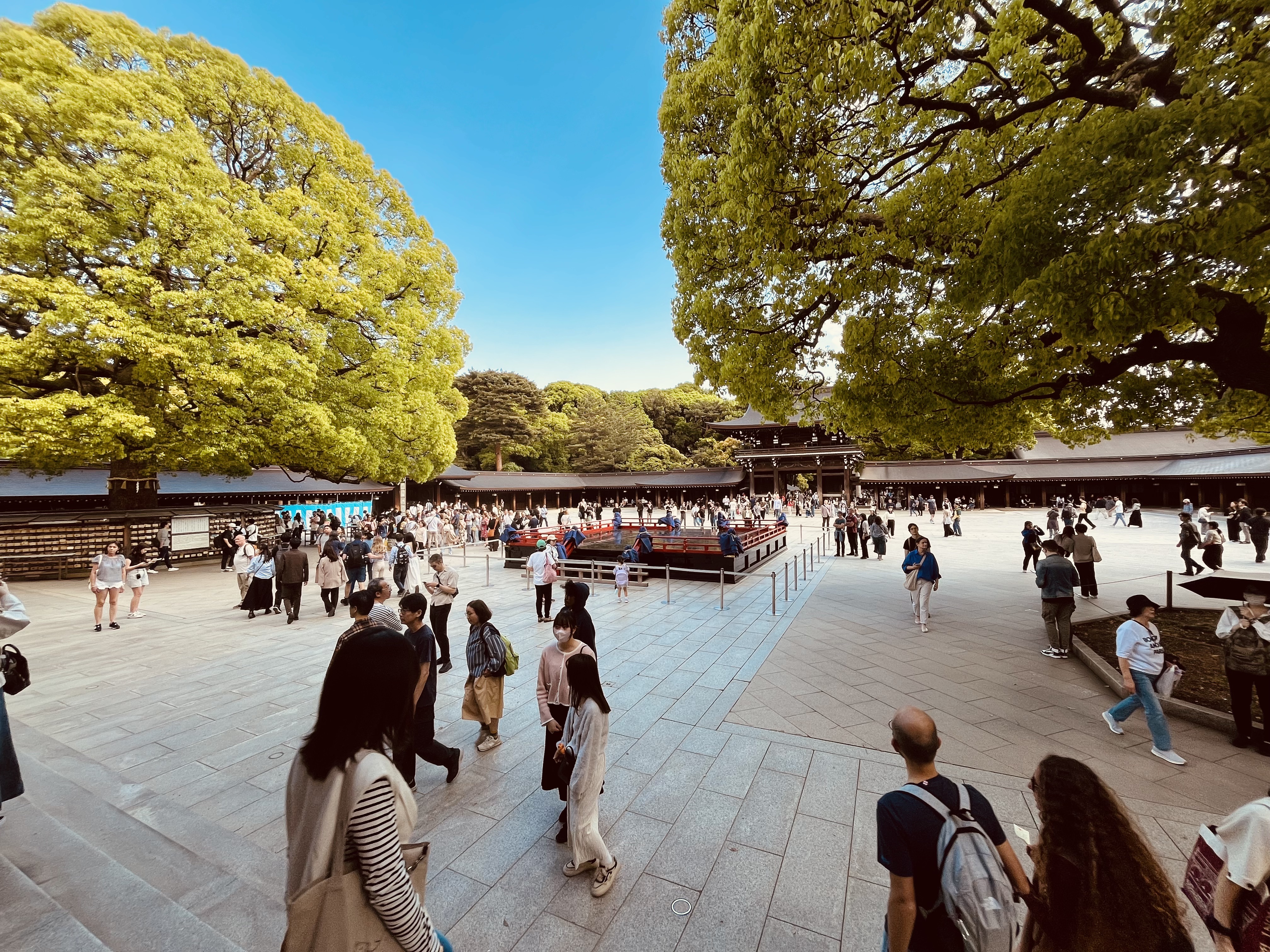 Intérieur d'un temple à Tokyo